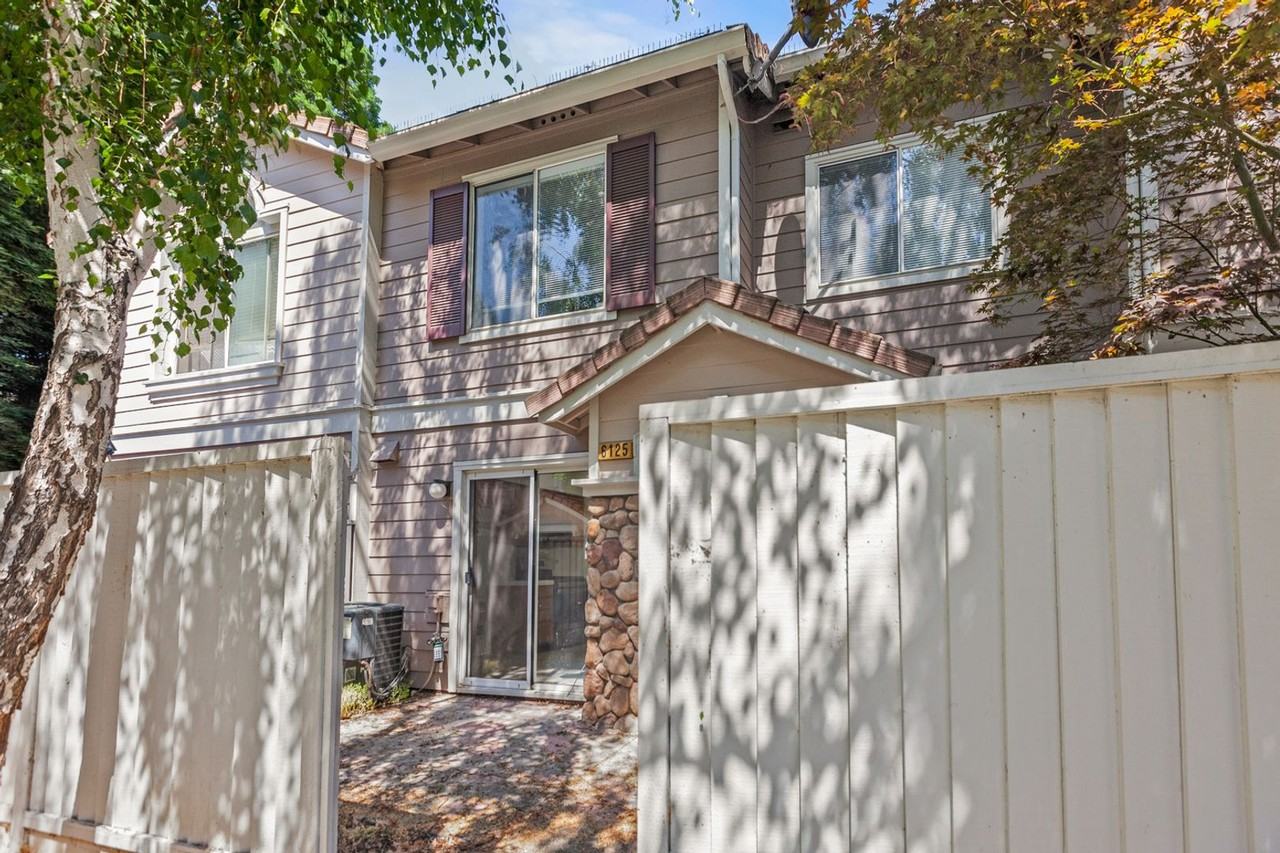 6125 Lambeck Ln - Photo 2 of 48