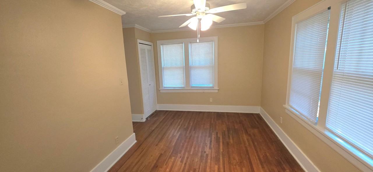 1038 S Delaware Ave - Photo 6 of 9
