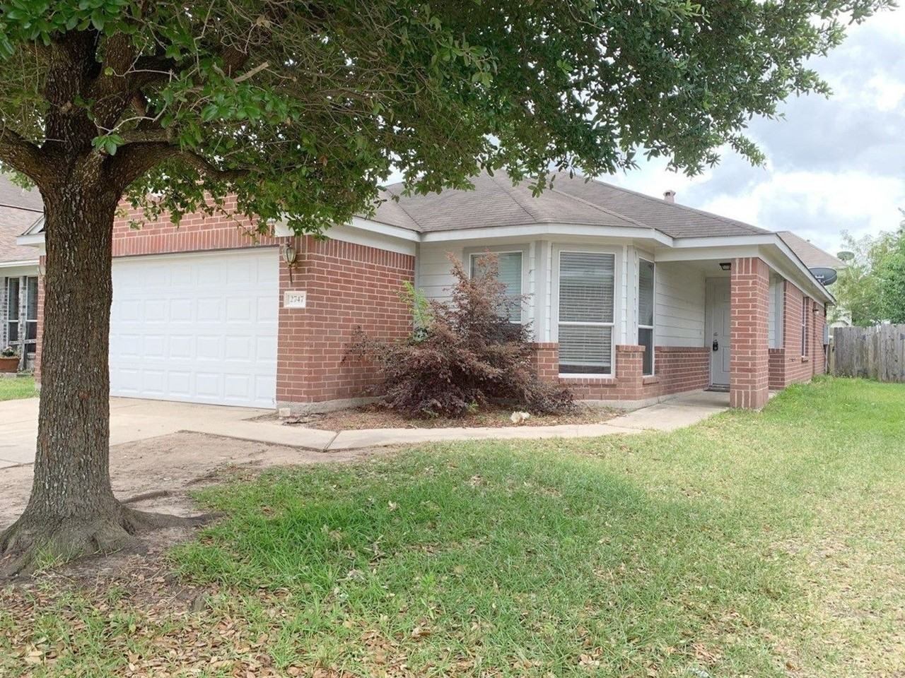 2747 Lofty Elm St - Photo 2 of 19