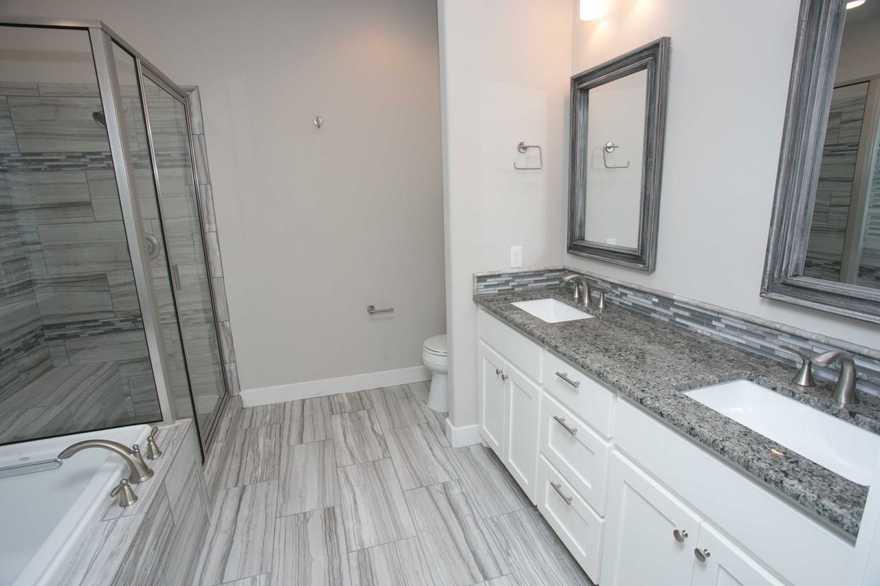 4301 Mansfield Dam Rd #2102 - Photo 7 of 9