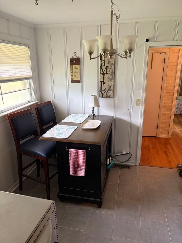 207 S Franklin Dr - Photo 4 of 12