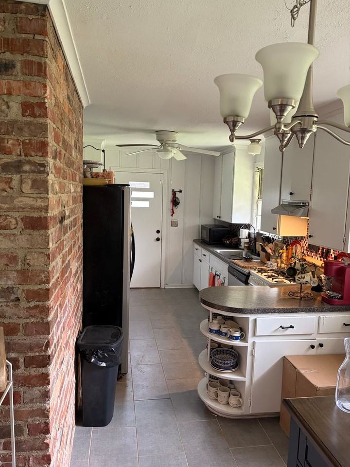 207 S Franklin Dr - Photo 5 of 12