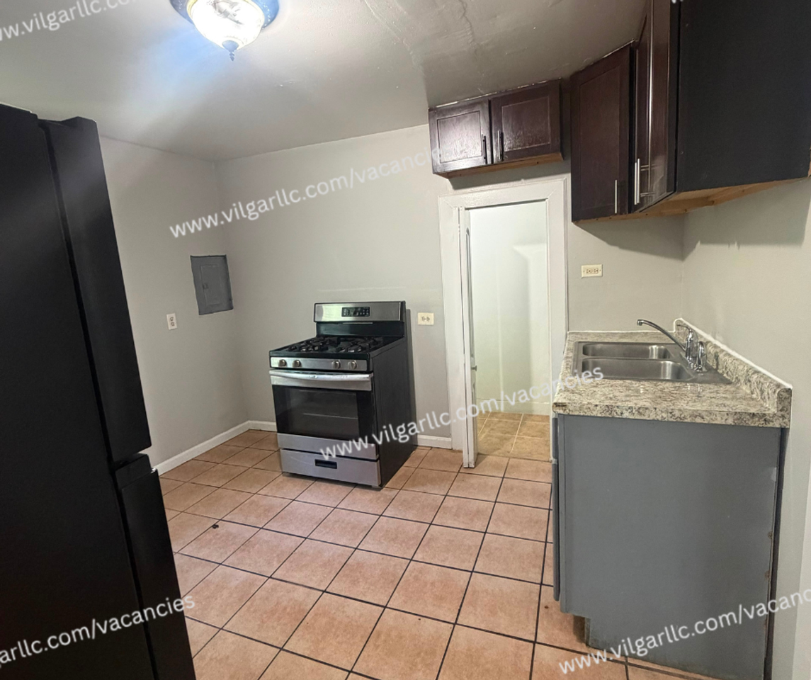 5634 Claude Ave - Photo 4 of 23