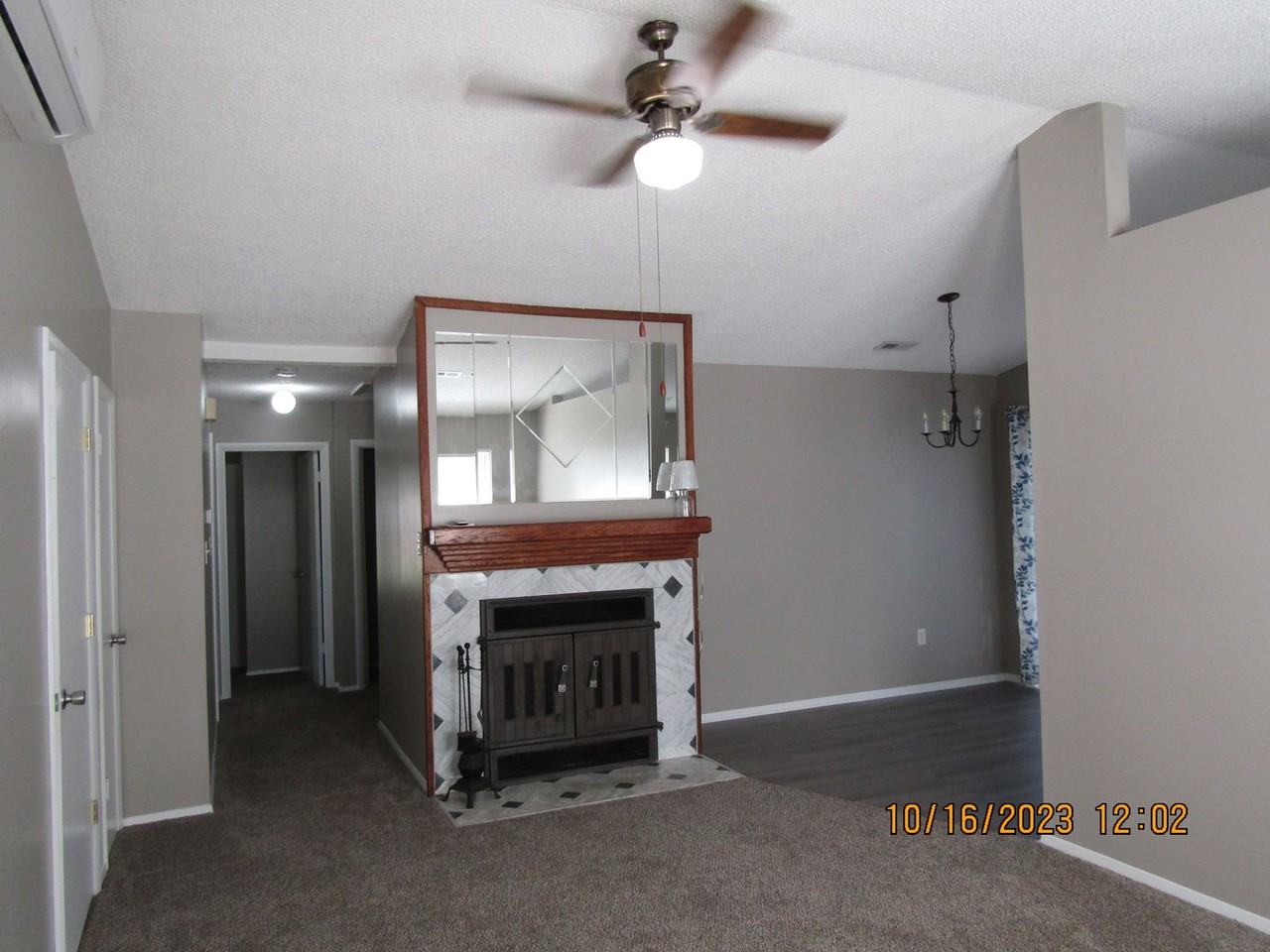 1256 Eaglewood Dr - Photo 5 of 35