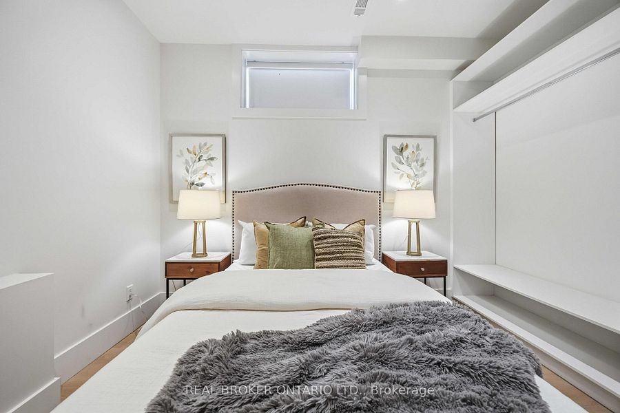 102 Boultbee Avenue - Photo 15