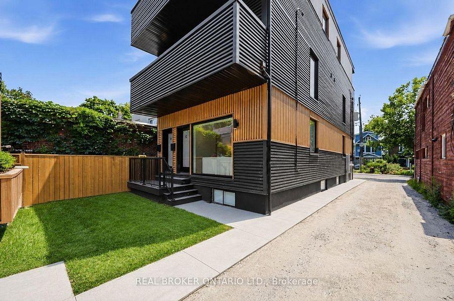 102 Boultbee Avenue