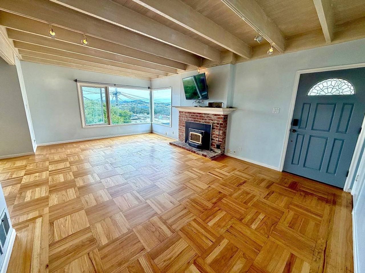 68 Crestline Ave - Photo 4 of 22