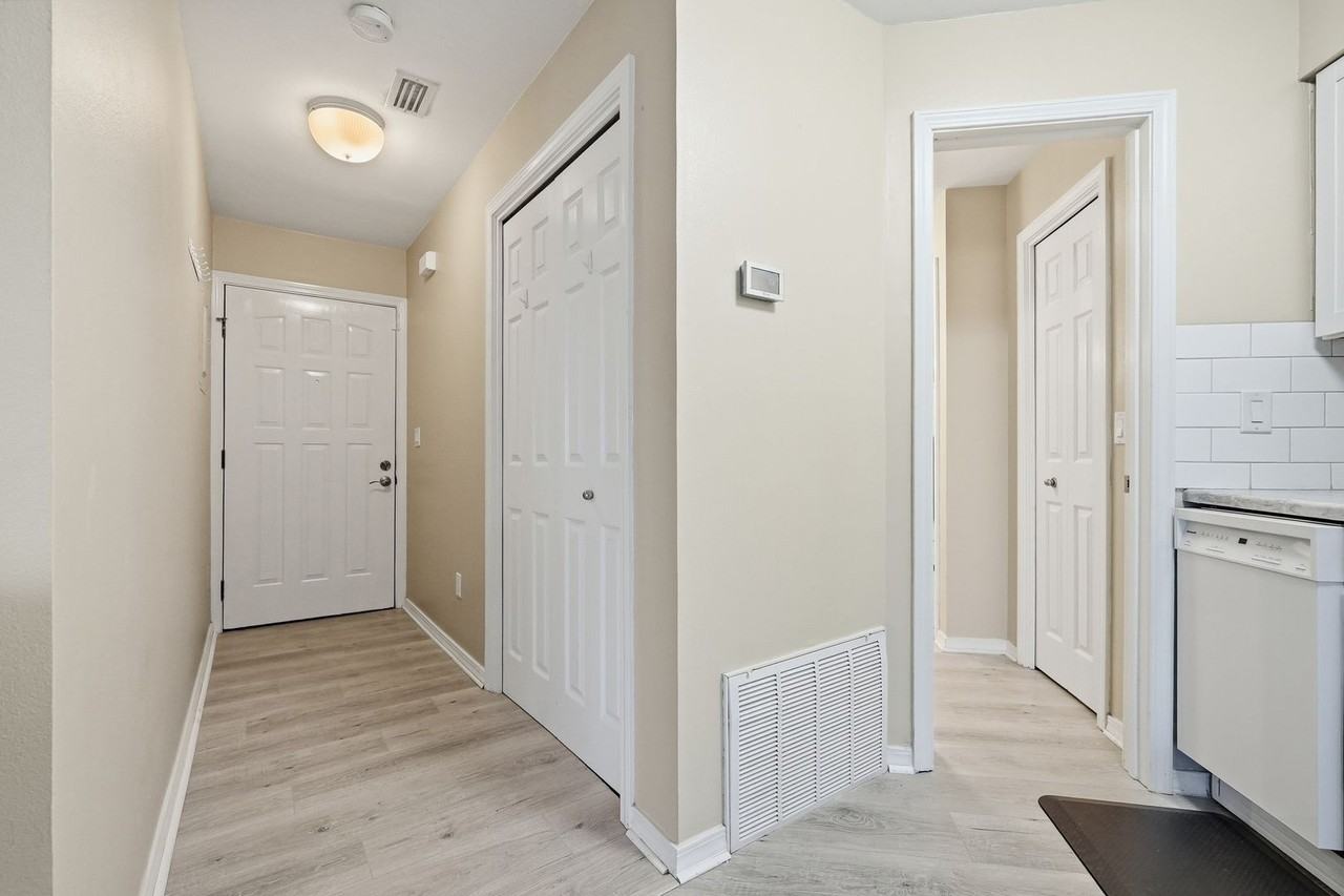 48 Marina Cove Dr #103A - Photo 6 of 38