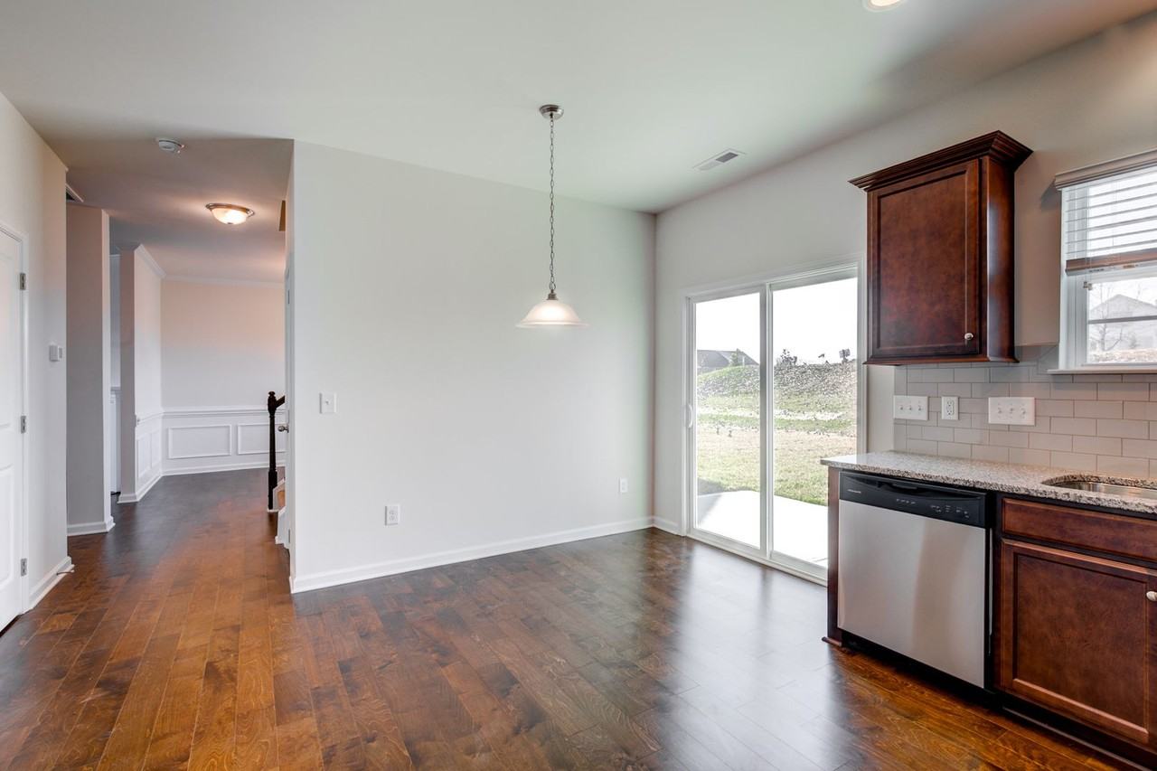 1171 Kerr St - Photo 5 of 27