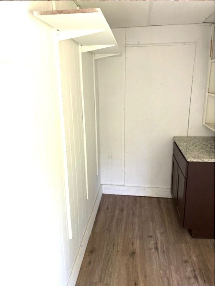 3905 Stuart St - Photo 6 of 8