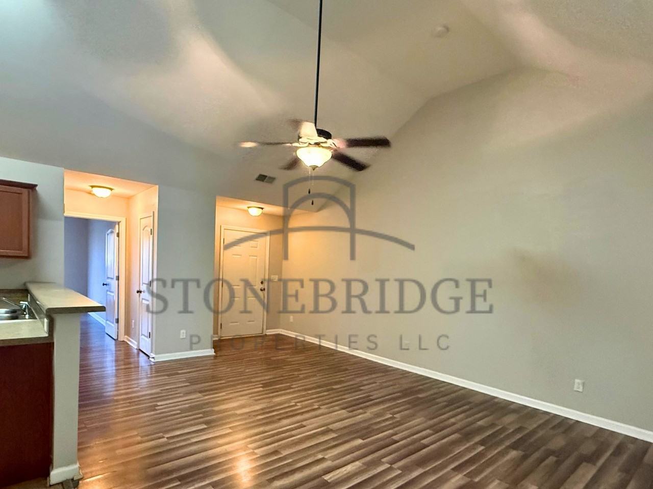 532 Castlebury Ln - Photo 2 of 9