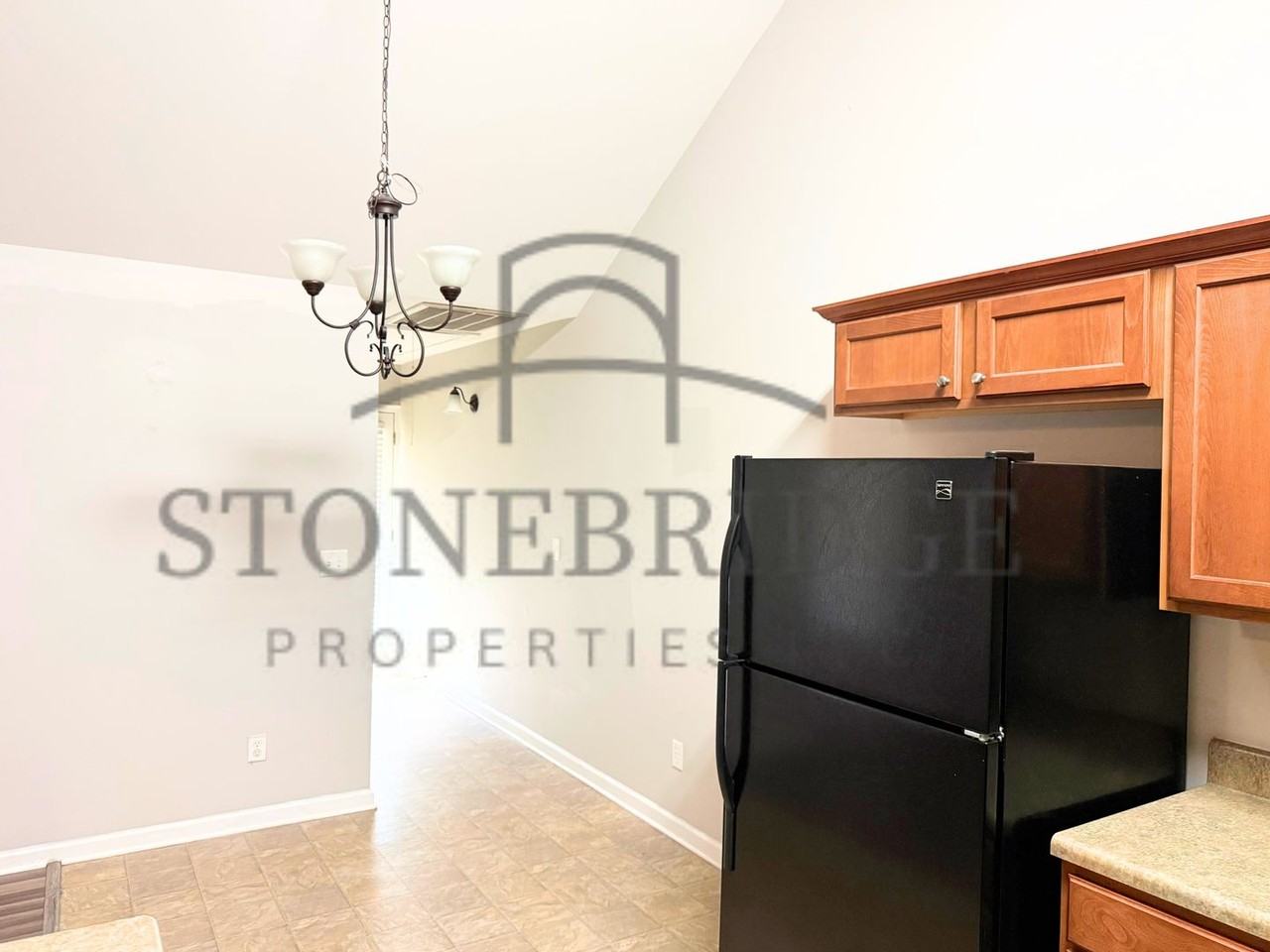 532 Castlebury Ln - Photo 5 of 9