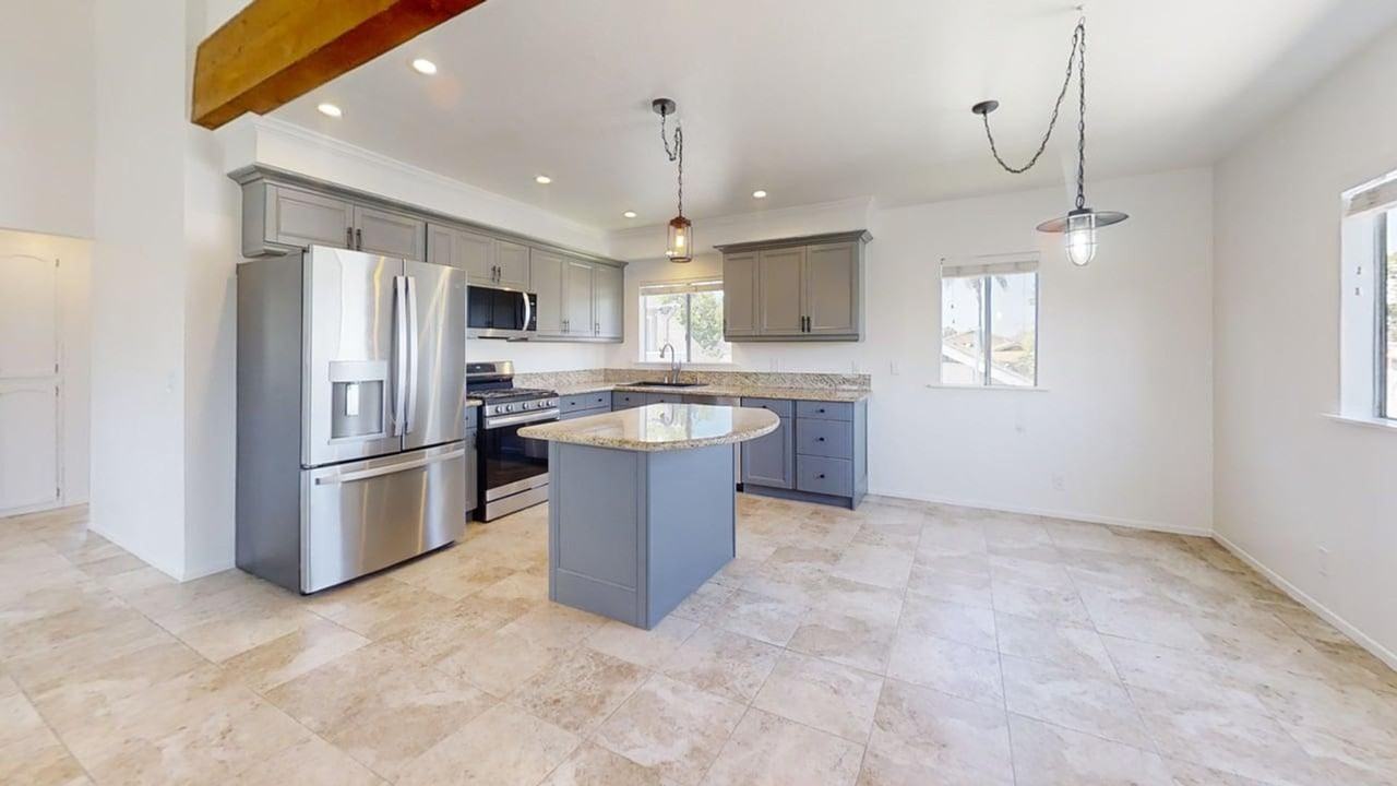 630 Mira Mar Ave - Photo 2 of 15