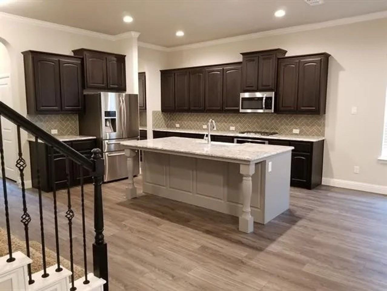 14833 Complacent Way - Photo 3 of 28