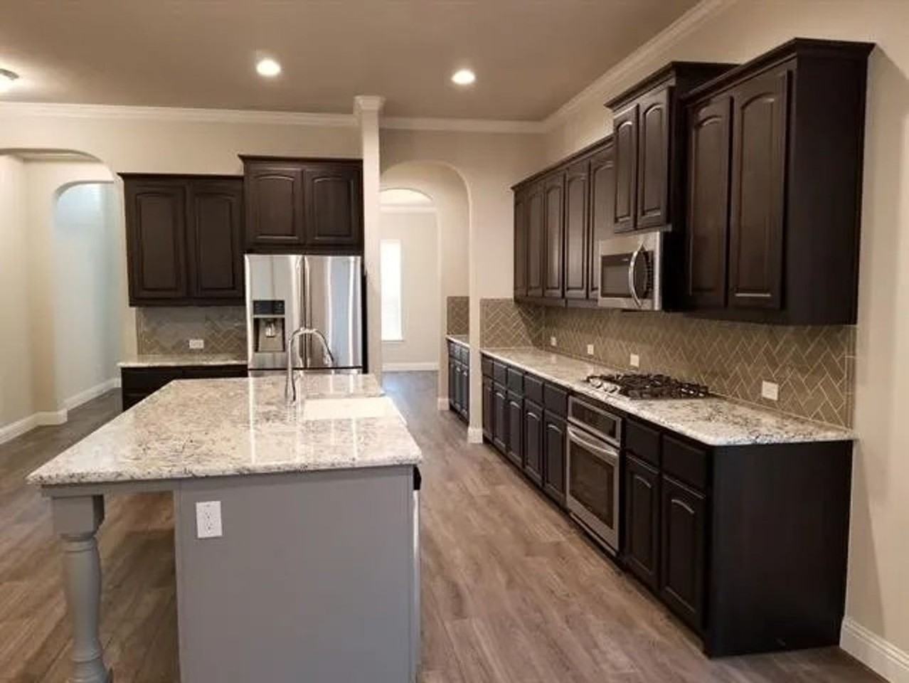 14833 Complacent Way - Photo 4 of 28