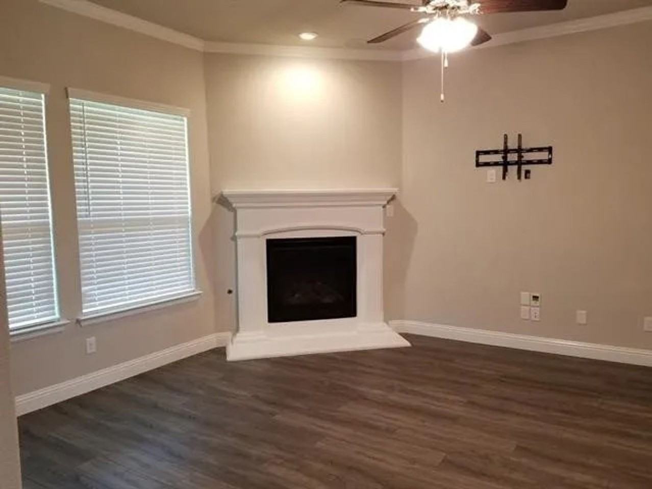 14833 Complacent Way - Photo 5 of 28