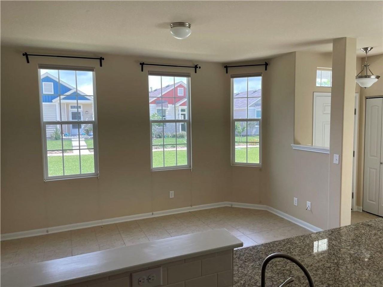 1420 Nevarez - Photo 3 of 9