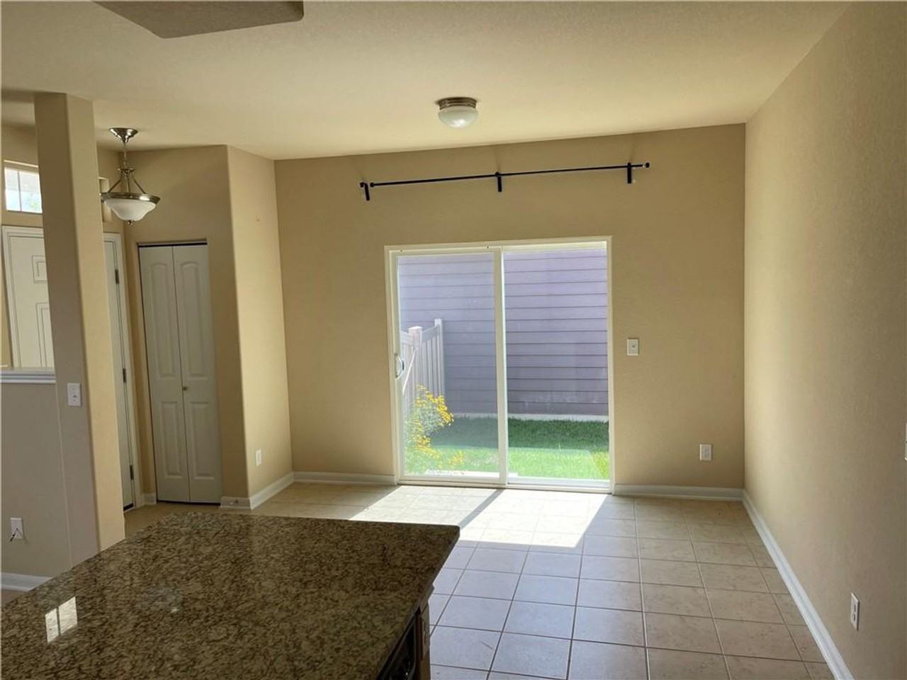 1420 Nevarez - Photo 4 of 9