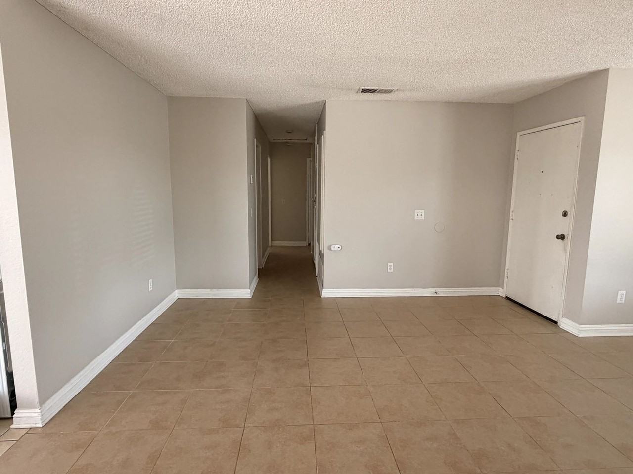 14243 Perham Ct - Photo 6 of 10