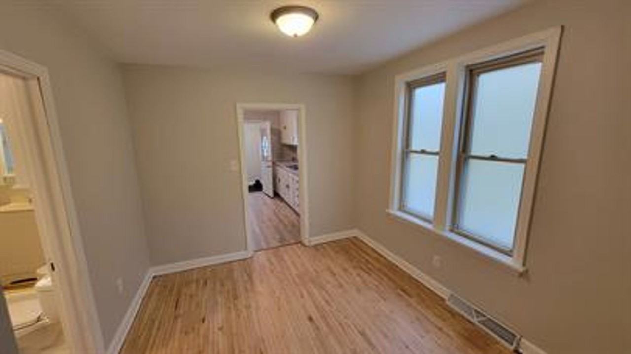 1316 Baxter Ave - Photo 3 of 41
