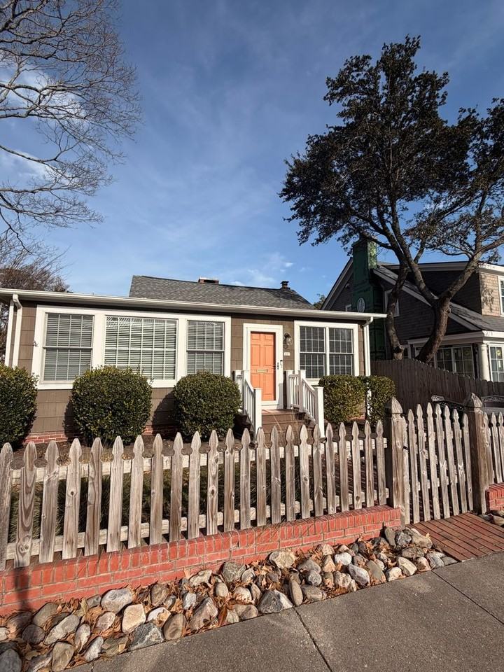 223 44th St - Photo 2 of 50