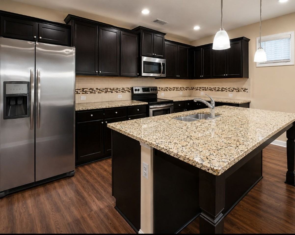 5150 Amberland Sq - Photo 2 of 19