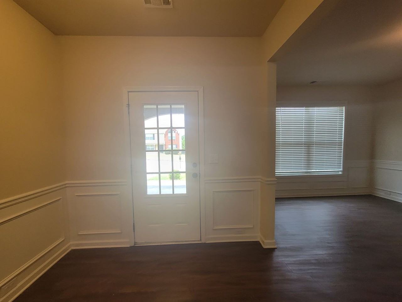 5150 Amberland Sq - Photo 6 of 19