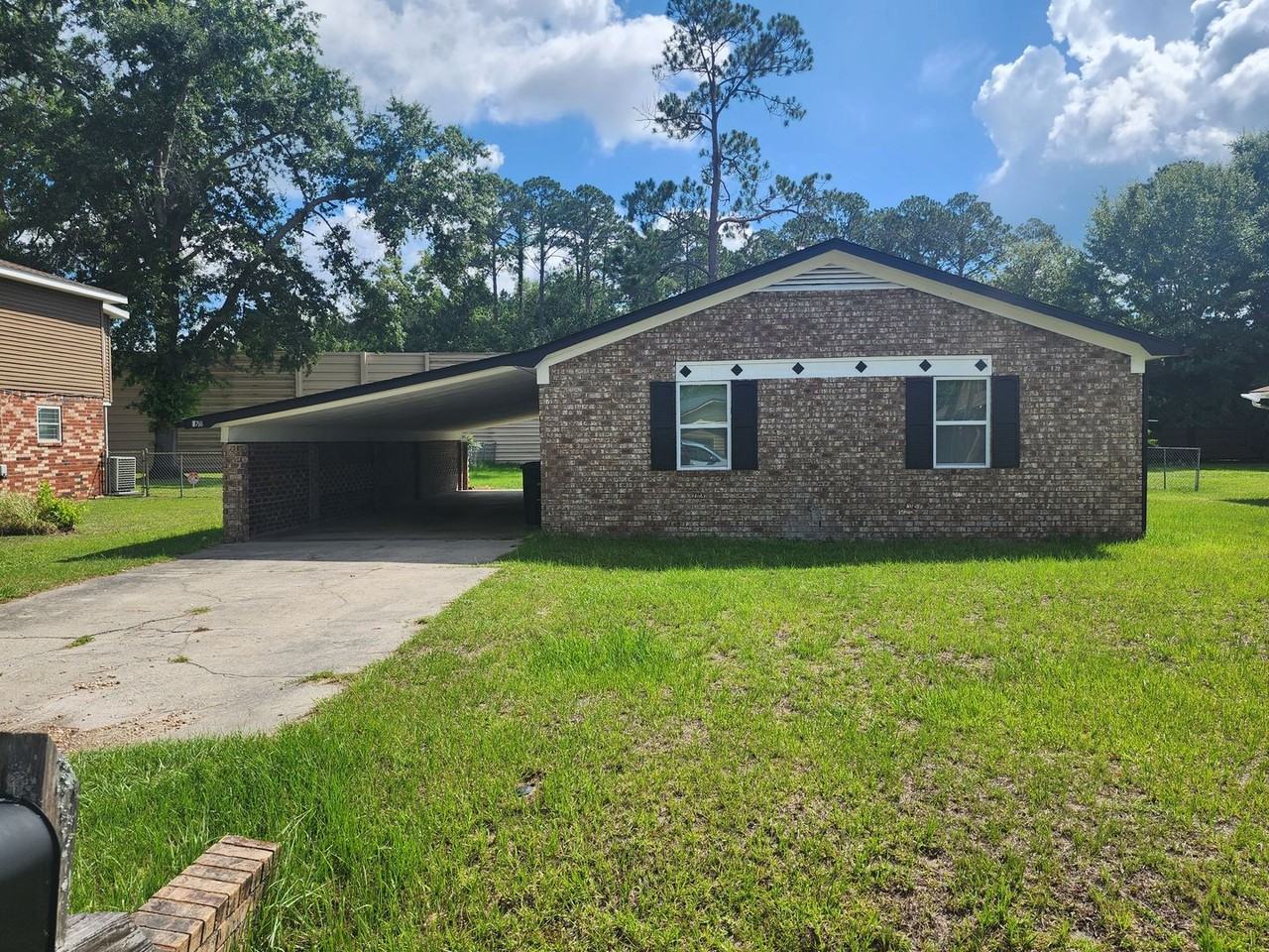 728 Bacon Rd - Photo 2 of 13