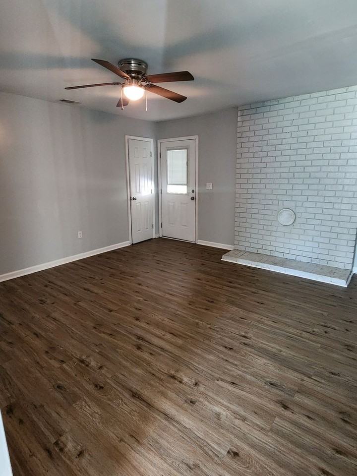 728 Bacon Rd - Photo 3 of 13