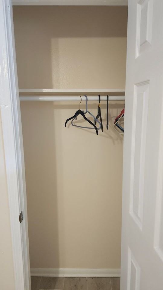 1835 Burgundy St - Photo 2 of 7