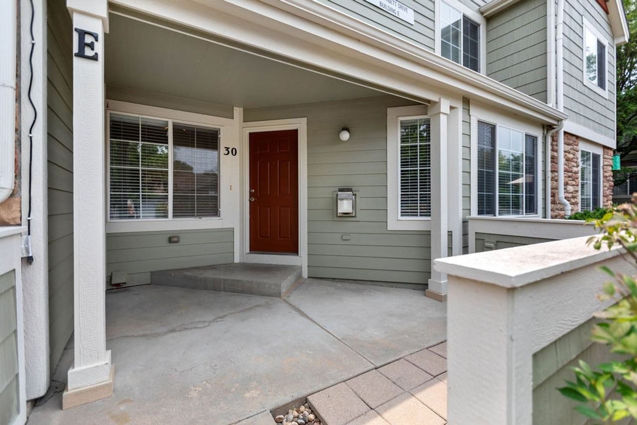 5550 Corbett Dr - Photo 4 of 25