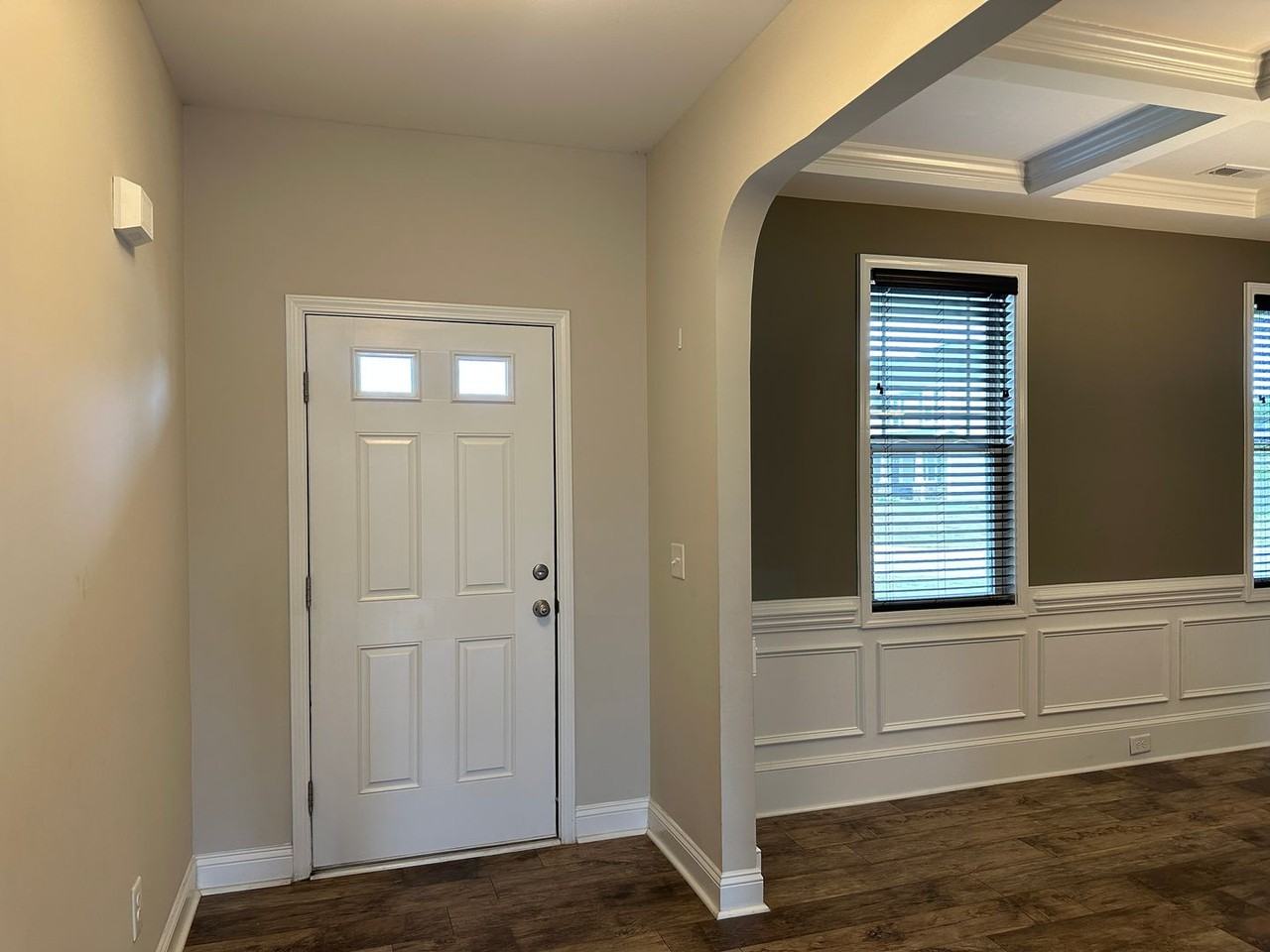 5233 Debut Ave - Photo 4 of 37