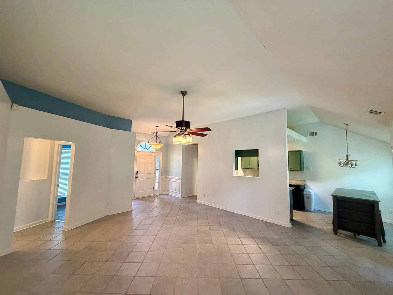 102 Kaylin Ct - Photo 4 of 25