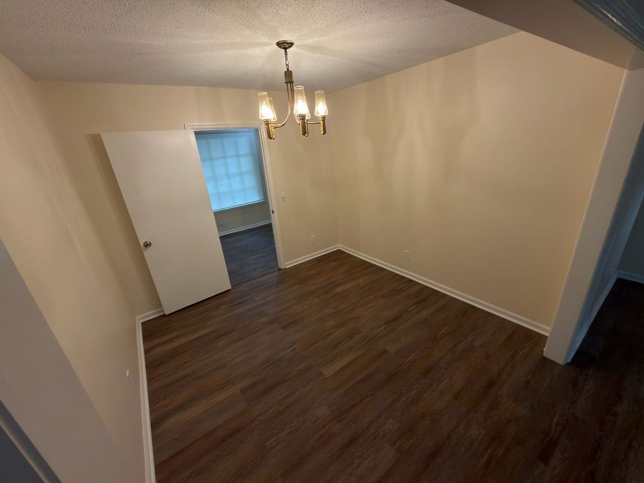 1917 Kathleen Dr - Photo 3 of 20