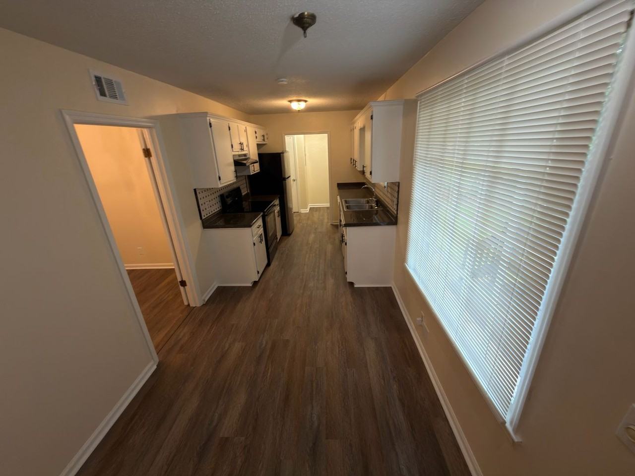 1917 Kathleen Dr - Photo 4 of 20