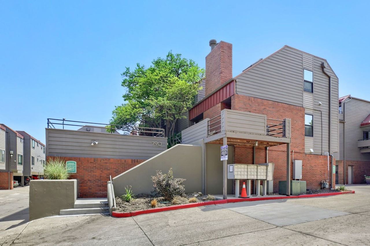 790 Walnut St - Photo 5 of 26