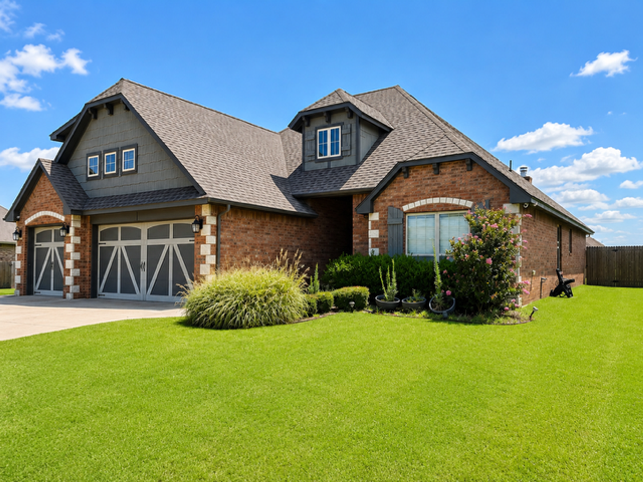 12908 Treemont Ln - Photo 3 of 4