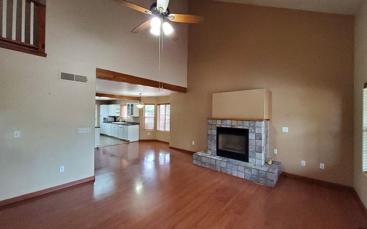 107 W Sherwood Dr - Photo 4 of 20