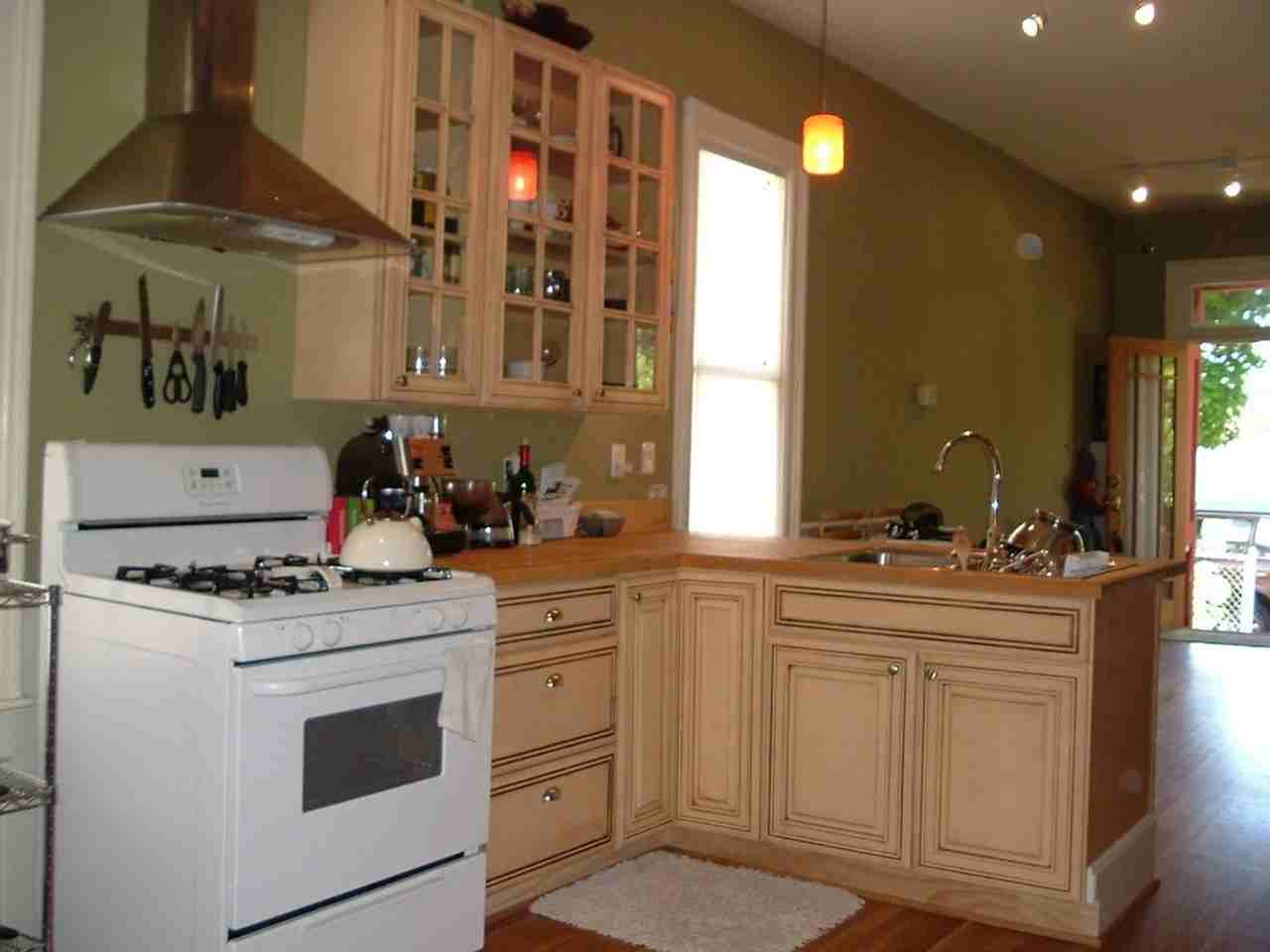444 Ne Brazee St - Photo 2 of 6
