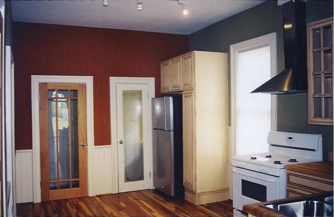 444 Ne Brazee St - Photo 3 of 6