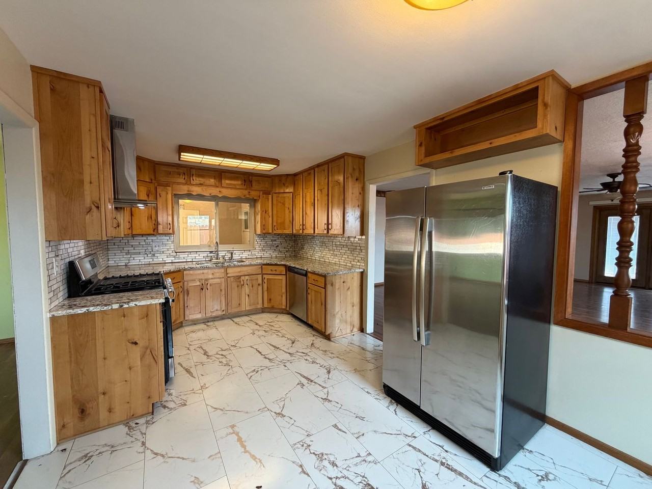 10912 Woodland Ave Ne - Photo 3 of 22