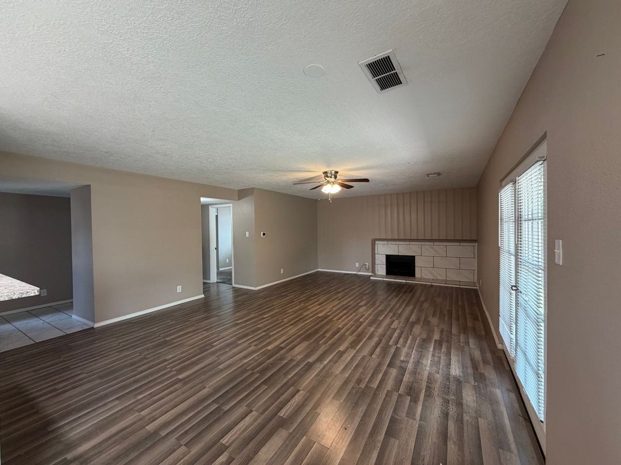 2908 Dakota St Ne - Photo 3 of 16