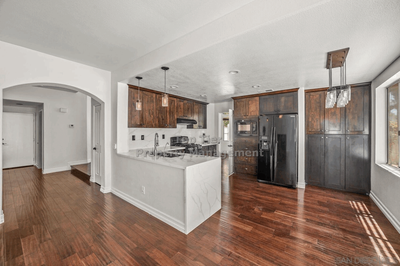 1690 Mountain Pass Cir - Photo 3 of 17