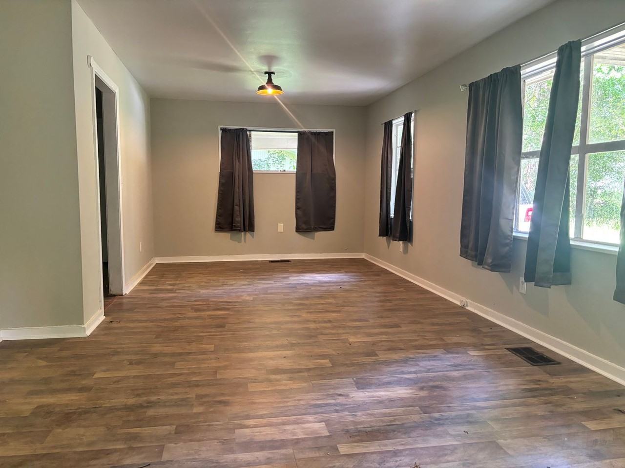 3251 Corey Dr - Photo 3 of 10