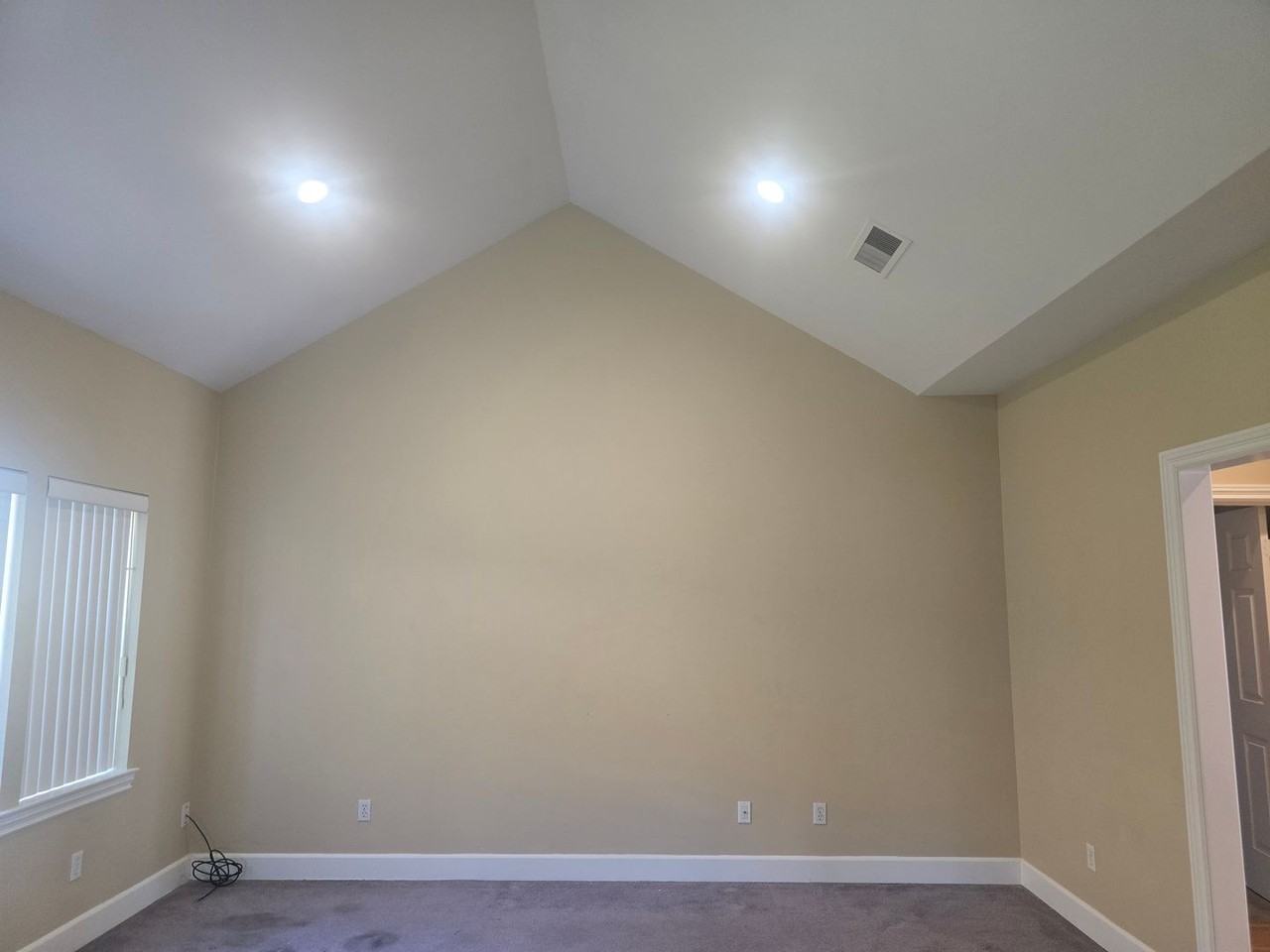1995 Nw Highland Ave - Photo 2 of 14