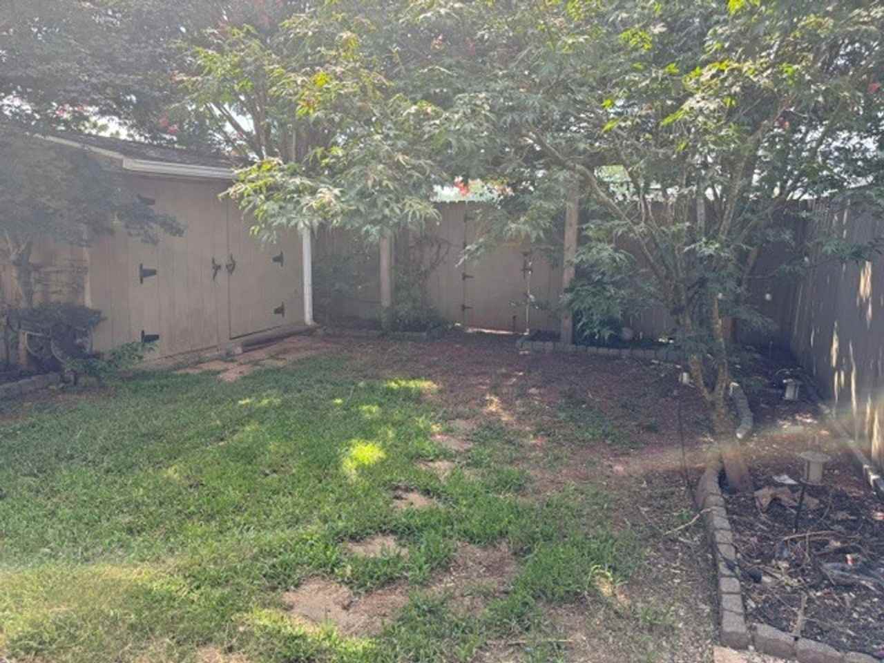 126 Marshland Ln - Photo 2 of 24