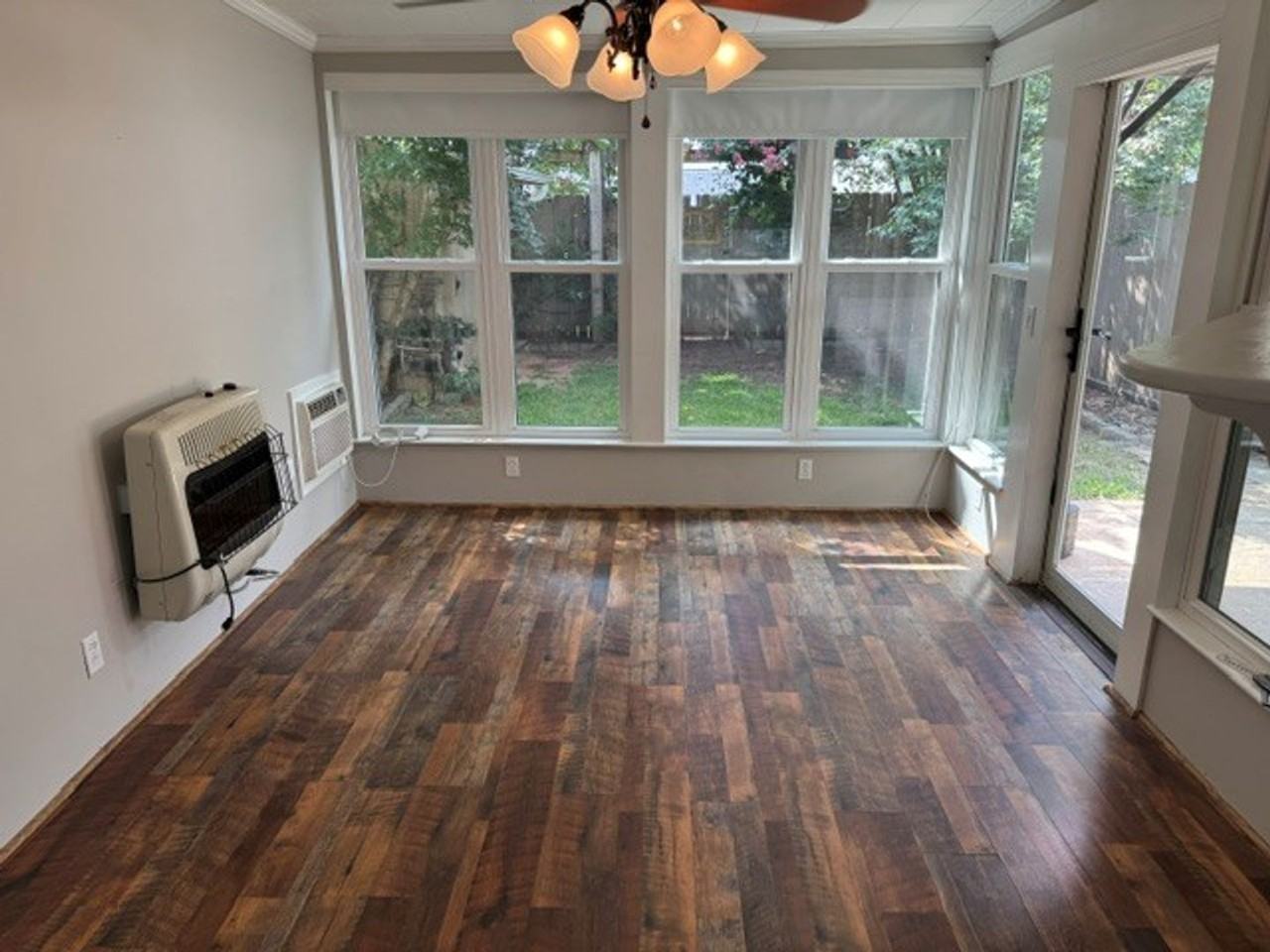126 Marshland Ln - Photo 4 of 24