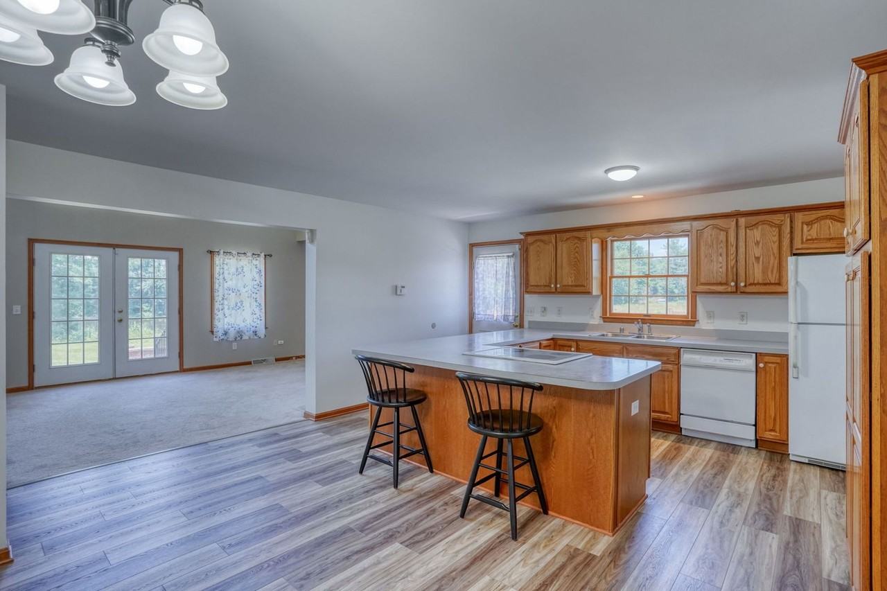 259 Blackbird Forest Rd - Photo 7 of 37
