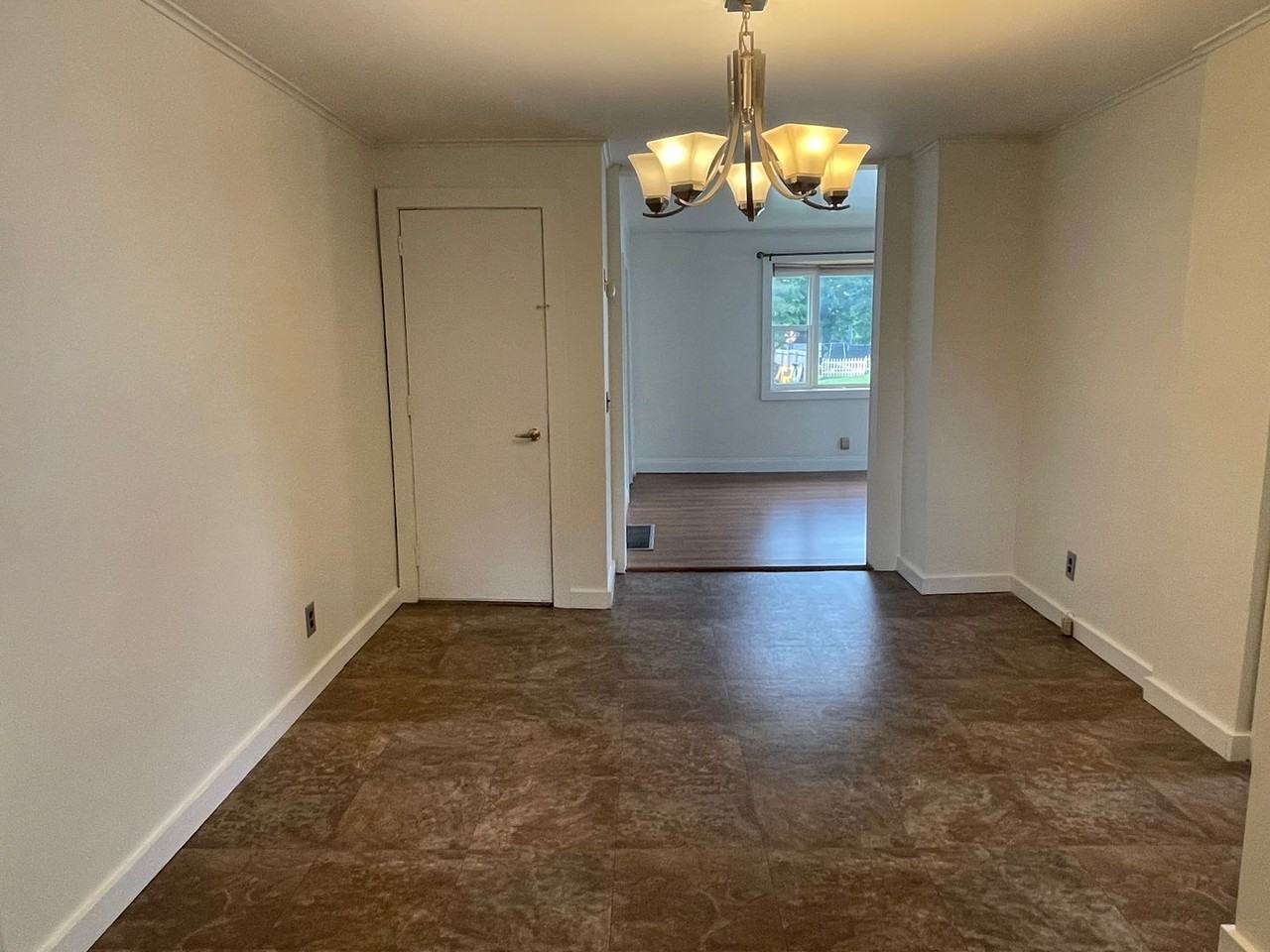 67 Carson Ave - Photo 5 of 19