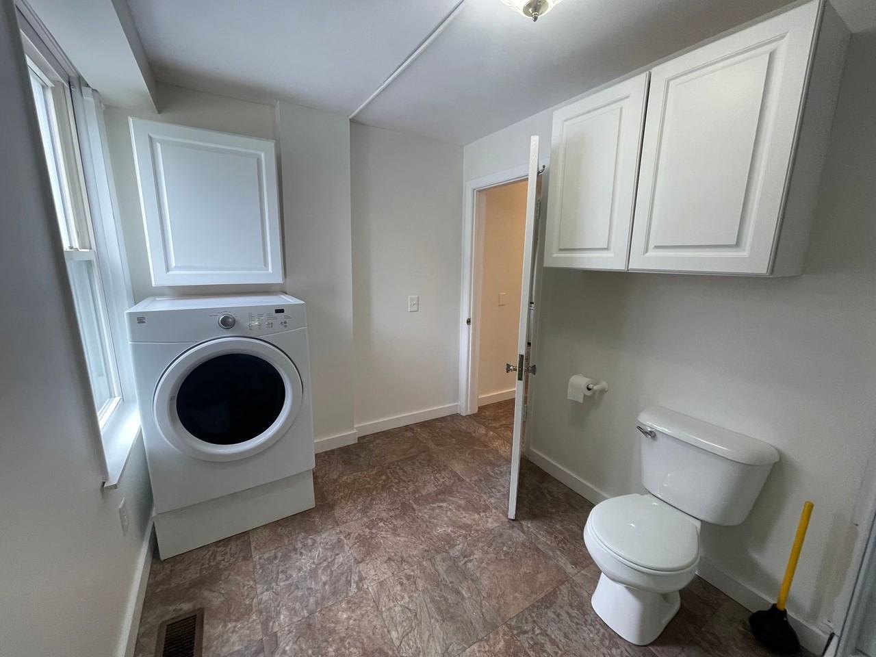 67 Carson Ave - Photo 7 of 19